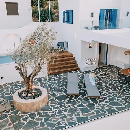 Square Luxury Villa